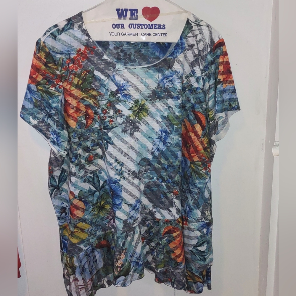 Time & Tru Rhinestone Crystals Blue Stripes Floral Tunic Blouse